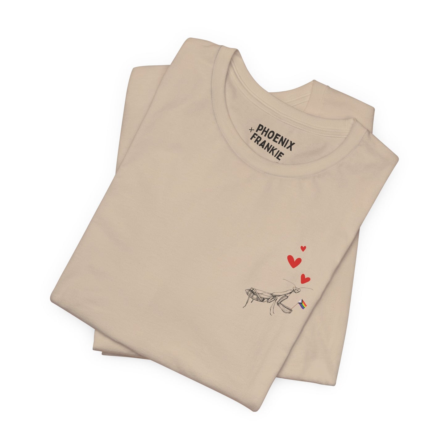 queer mantis love - graphic tee