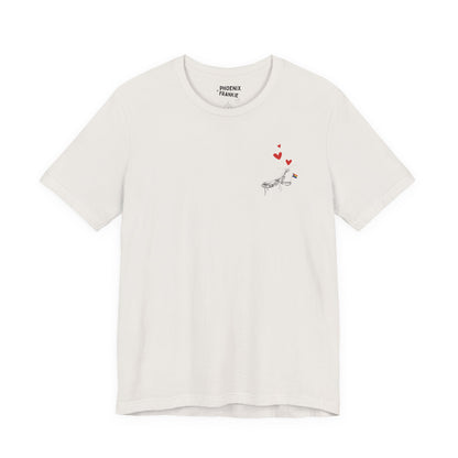 queer mantis love - graphic tee